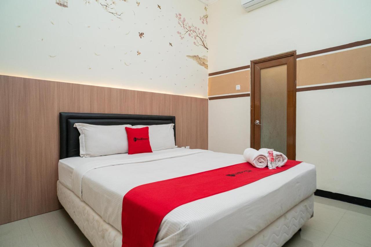 Reddoorz Syariah Near Marvel City Mall 2 Surabaya Dış mekan fotoğraf