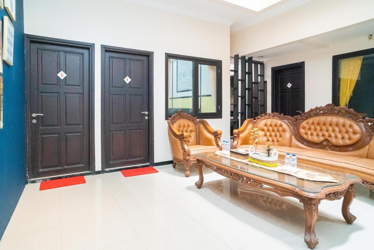 Reddoorz Syariah Near Marvel City Mall 2 Surabaya Dış mekan fotoğraf
