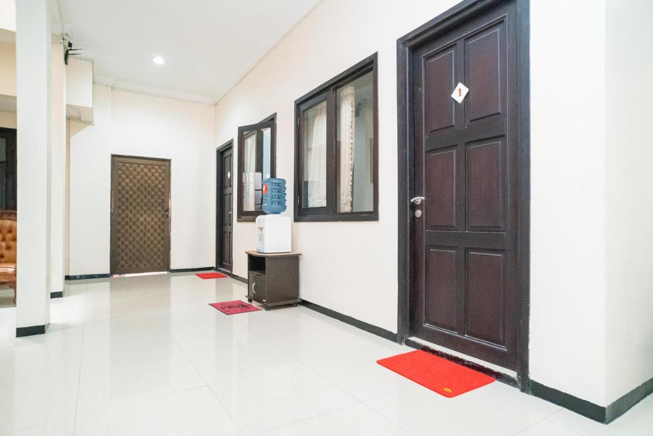 Reddoorz Syariah Near Marvel City Mall 2 Surabaya Dış mekan fotoğraf