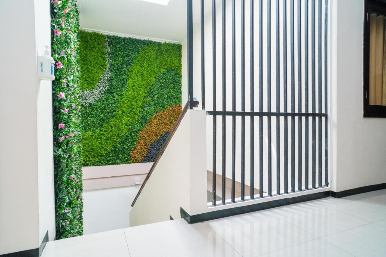 Reddoorz Syariah Near Marvel City Mall 2 Surabaya Dış mekan fotoğraf