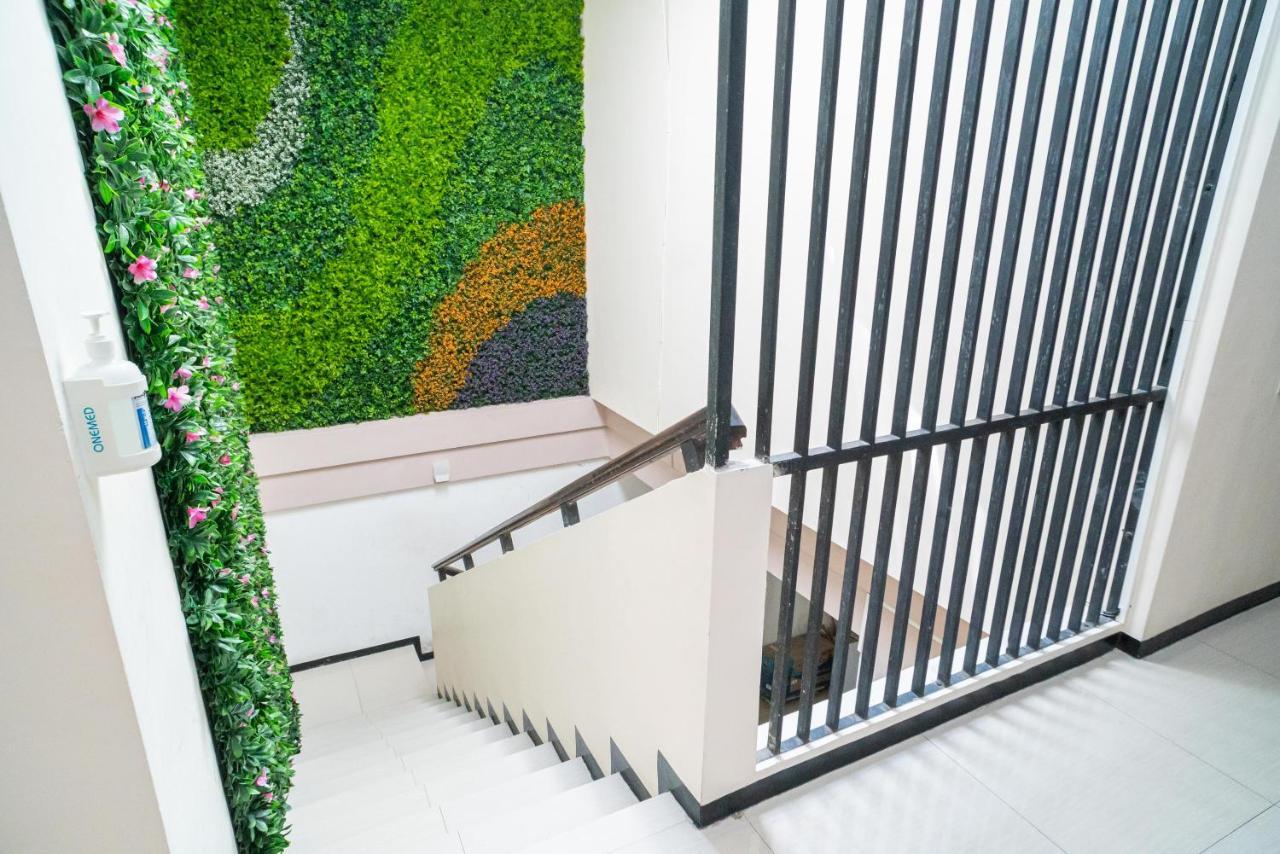 Reddoorz Syariah Near Marvel City Mall 2 Surabaya Dış mekan fotoğraf