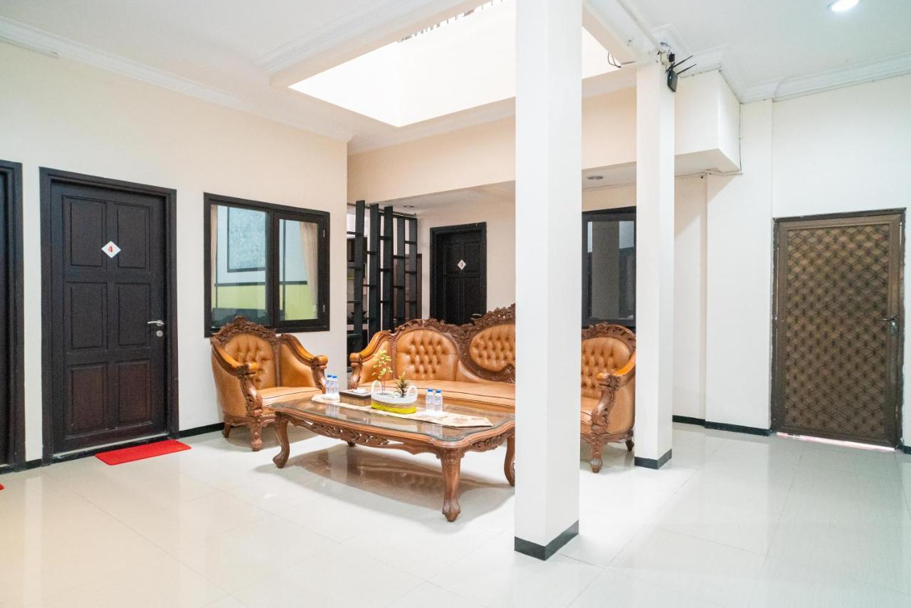 Reddoorz Syariah Near Marvel City Mall 2 Surabaya Dış mekan fotoğraf